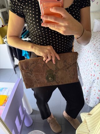 Lote 2 bolsos de mano (negro y marrón)
