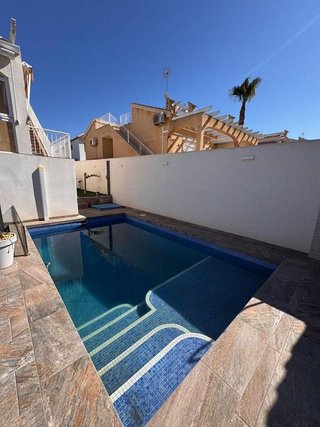 Chalet en venta en Altos - La Florida en Orihuela