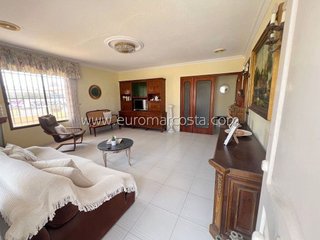 Chalet en venta en Torrelamata - La Mata en Torrevieja