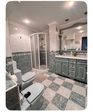 Habitacion solo para mujer, Plaza Baix