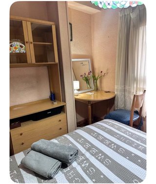 Habitacion solo para mujer, Plaza Baix
