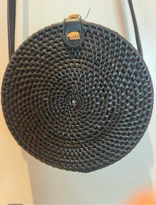 Bolso caja redondo, rafia 100% natural