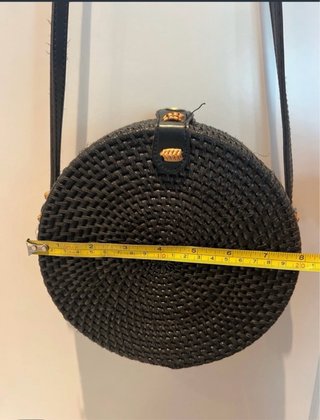 Bolso caja redondo, rafia 100% natural