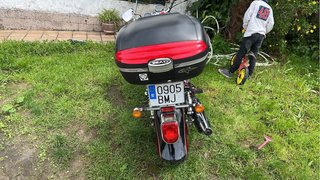 Moto Cruiser 250cc Negra y Roja Aquila hyosung 250