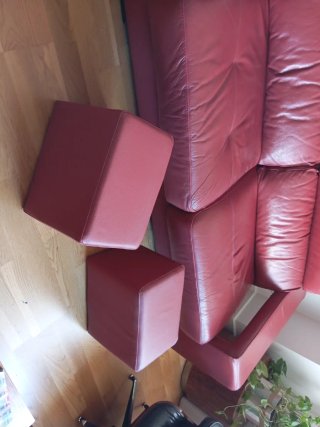 Sofá de piel DIVATTO rojo