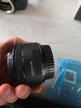 Canon EOS 800D + 2 objetivos + mochila + tripode