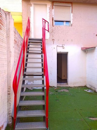 Local comercial en alquiler en La Jota en Zaragoza