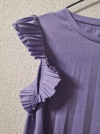 Camiseta Stradivarius Morada Volantes