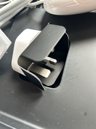Cargador MacBook Air y Ratón Apple