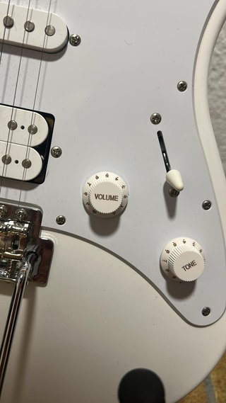 Guitarra Eléctrica Yamaha Pacifica y amplificador