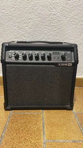 Guitarra Eléctrica Yamaha Pacifica y amplificador