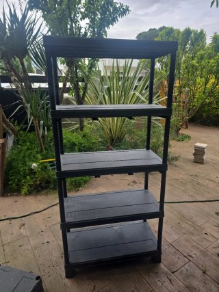 2 Estanterías de plástico negra
