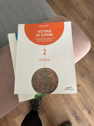 Historia de España. 2º bachillerato. Per le Scu...