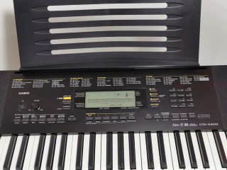 Teclado Casio CTK-4400