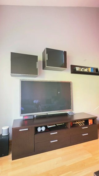 2 módulos colgantes + estantería
