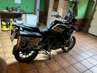 BMW R1250GS