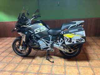 BMW R1250GS