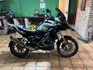 BMW R1250GS
