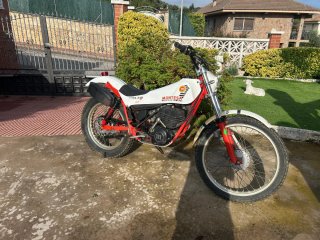 Montesa 349 Trial Roja y Blanca