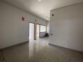Local comercial en alquiler en Polígono Industrial Gamonal - Ventilla en Burgos