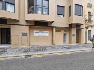 Local comercial en alquiler en La Petxina en Valencia