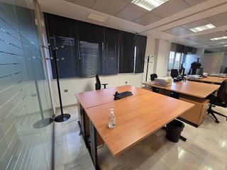 Oficina en alquiler en La Calzada en Sevilla