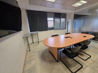Oficina en alquiler en La Calzada en Sevilla