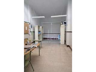 Local comercial en alquiler en Ciutat Jardí en Valencia