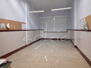Local comercial en alquiler en Ciutat Jardí en Valencia