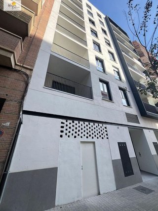 Local comercial en alquiler en Marxalenes en Valencia