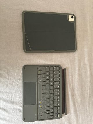 iPad 10ª Gen 256GB + Teclado Bluetooth