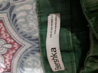 Pantalón verde de campana