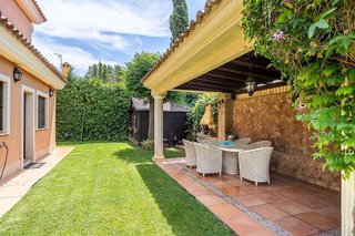 Chalet en venta en Gelves