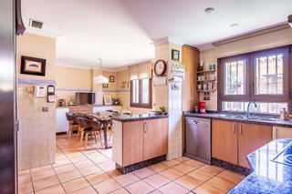 Chalet en venta en Gelves