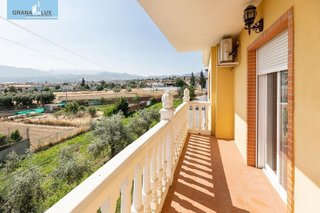 Chalet en venta en Ogíjares