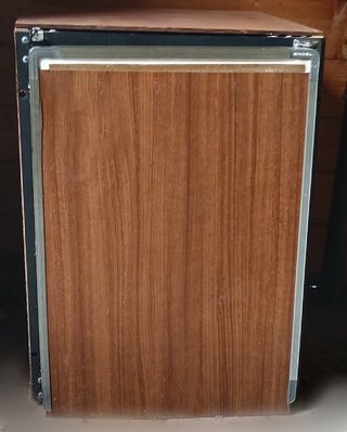 Mininevera portátil para camper