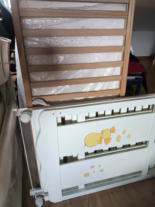 Cuna Micuna madera blanca con ruedas