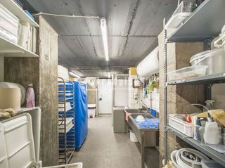 Local comercial en venta en Valderas - Los Castillos en Alcorcón