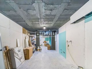 Local comercial en venta en Valderas - Los Castillos en Alcorcón