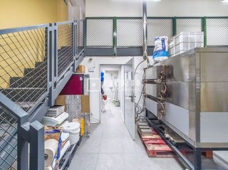Local comercial en venta en Valderas - Los Castillos en Alcorcón