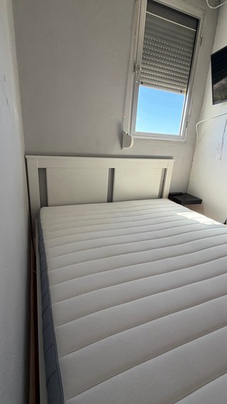 Colchón y base cama casi nuevos 634 46 42 00