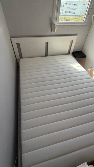 Colchón y base cama casi nuevos 634 46 42 00
