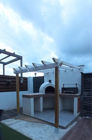 Barbacoa y Horno de Leña de Obra