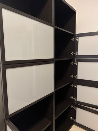 Armário IKEA BESTÅ Preto com Portas