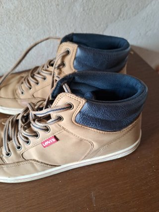 Botas Levi's Marrones chico