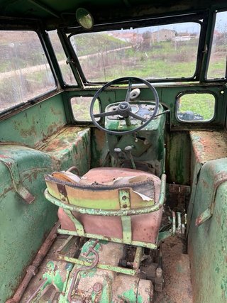Tractor John Deere 818