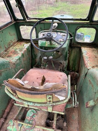 Tractor John Deere 818