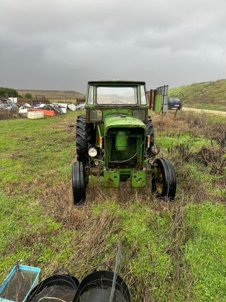 Tractor John Deere 818