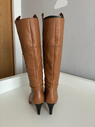 Botas altas de piel marrones