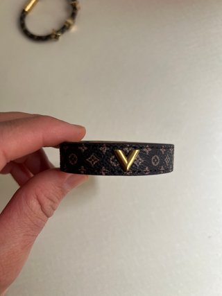 Pulsera Louis Vuitton Monogram V Dorada